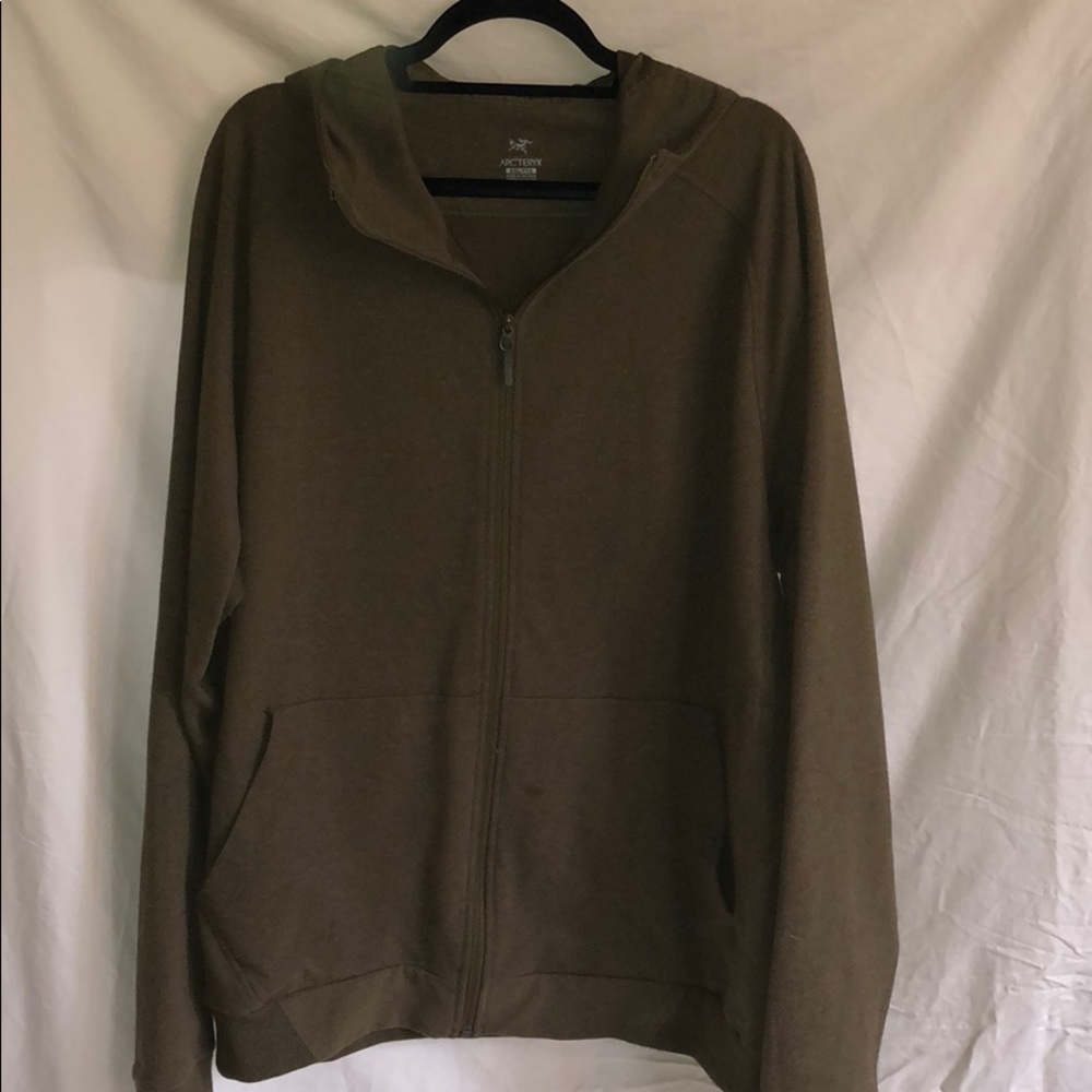 ARC’TERYX green zip sweat shirt with hood